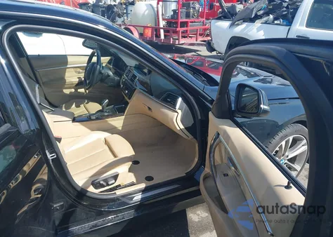 2016 BMW 328 I Sulev z USA, uszkodzony, nr VIN WBA8E9G58GNT86154